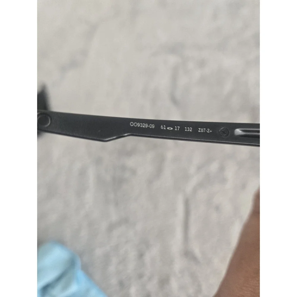 Oakley SHOCKTUBE Matte Black POLARIZED BALLISTIC Grey Sunglass OO9329-09